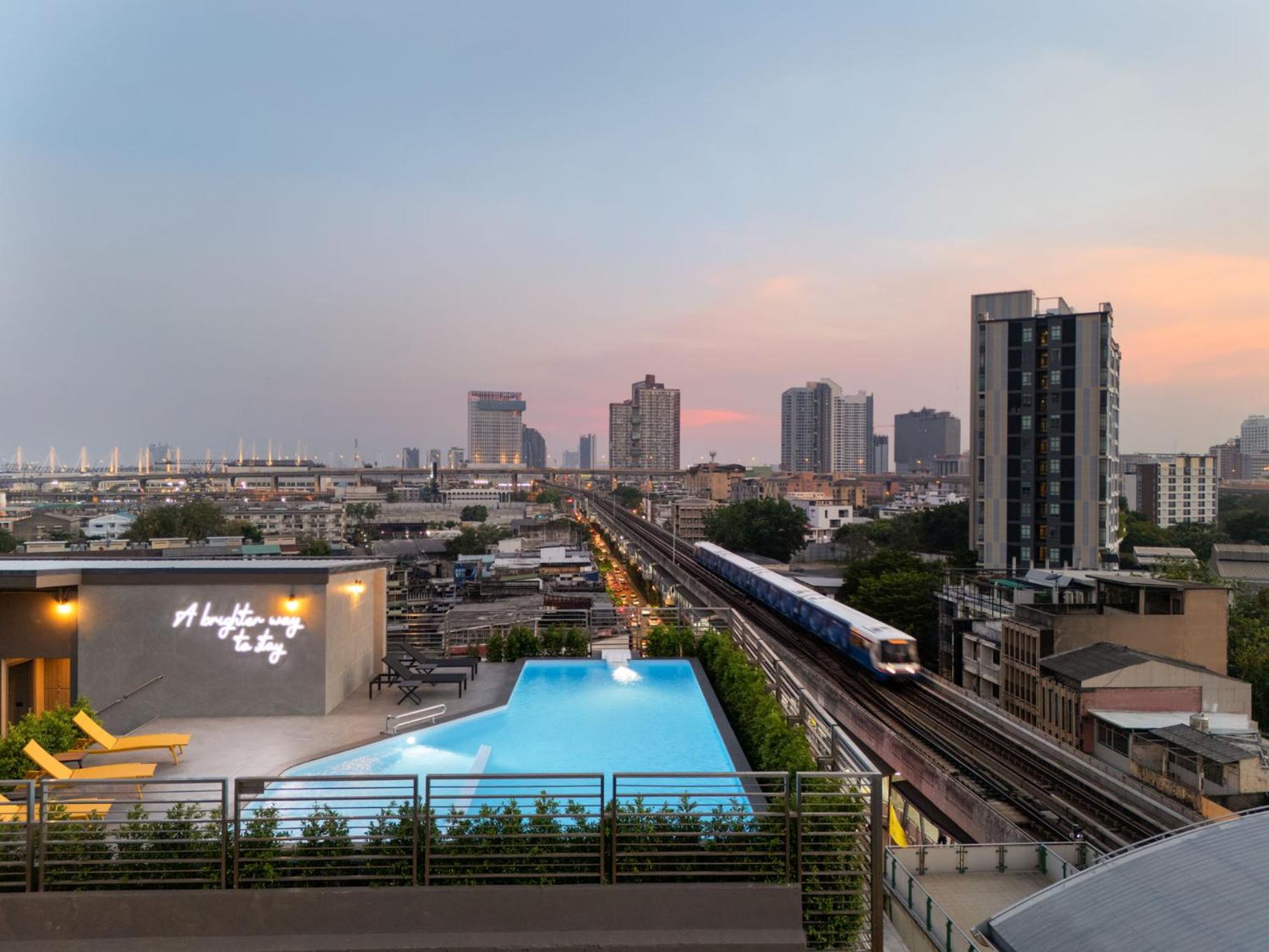 Lumen Bangkok Udomsuk Station Hotell Eksteriør bilde
